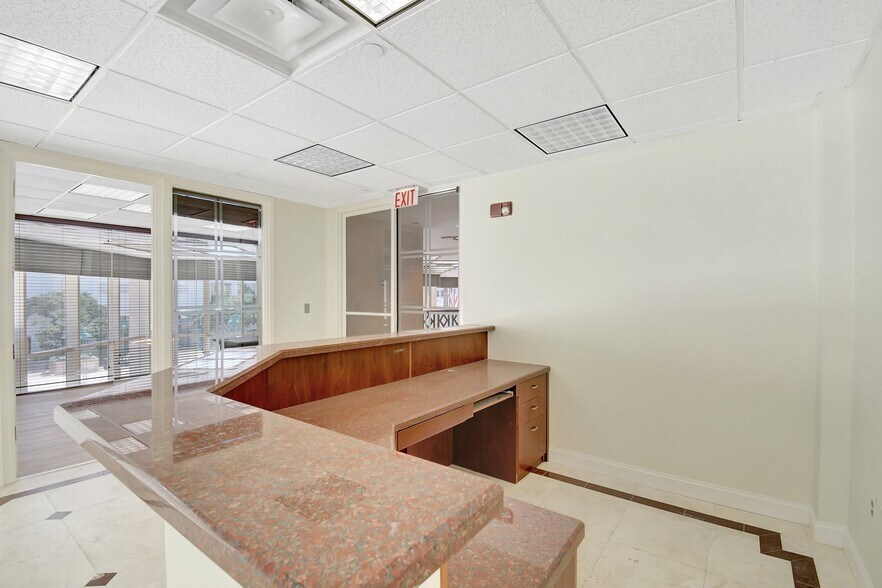 More Photos Of 200 S Andrews Ave, Fort Lauderdale Medical For Sale