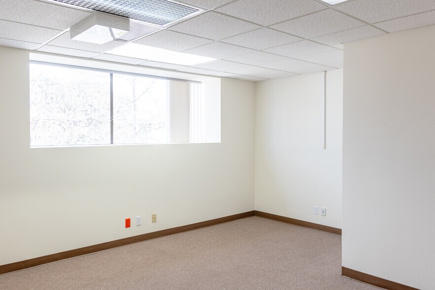 More Photos Of 85 Brookwood Ave, Santa Rosa Office For Lease