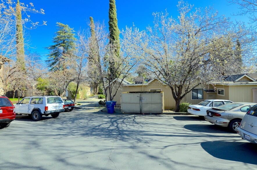 More Photos Of 2115-2135 Waldon St, Redding Apartments For Sale