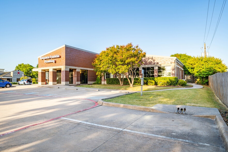 More Photos Of 1444 N Central Expy, McKinney Office For Sale