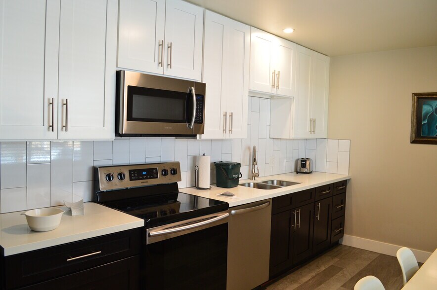 More Photos Of 2200-2216 S Cherry St, Denver Apartments For Sale