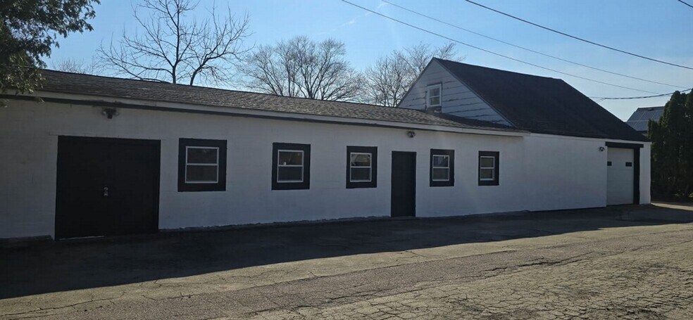 More Photos Of 11 Summer St, Bellingham Manufacturing For Sale