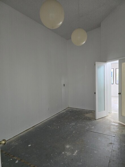 More Photos Of 5800-5820 N University Dr, Fort Lauderdale Storefront Retail Office For Lease
