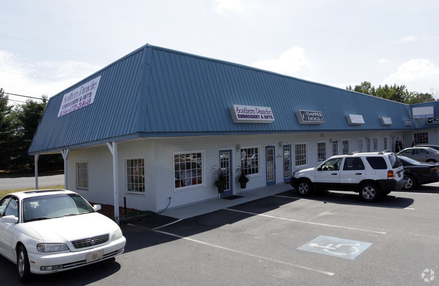 Primary Photo Of 10471 Asheville Hwy, Inman Unknown For Lease