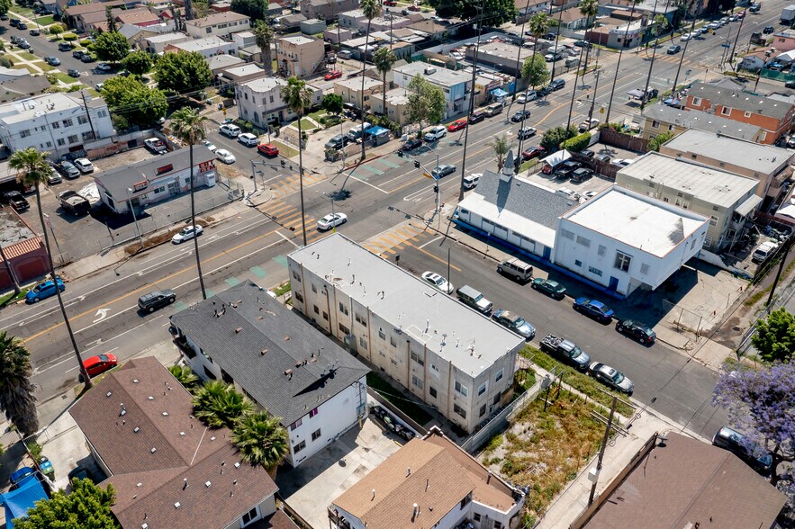 More Photos Of 8325 Avalon Blvd, Los Angeles Apartments For Sale