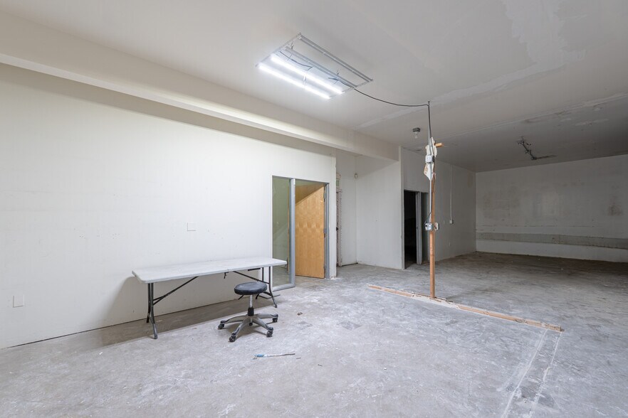 More Photos Of 5261-5265 E Washington Blvd, Commerce Warehouse For Sale