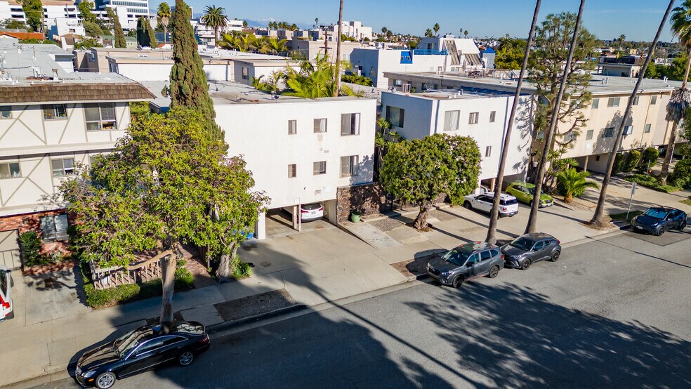 More Photos Of , Santa Monica Multifamily For Sale