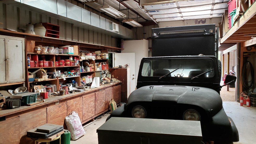 More Photos Of 21511 State Highway 71 W, Spicewood Light Manufacturing For Sale