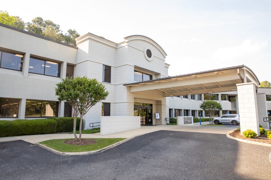 Primary Photo Of 200 Montgomery Hwy, Birmingham Office For Lease