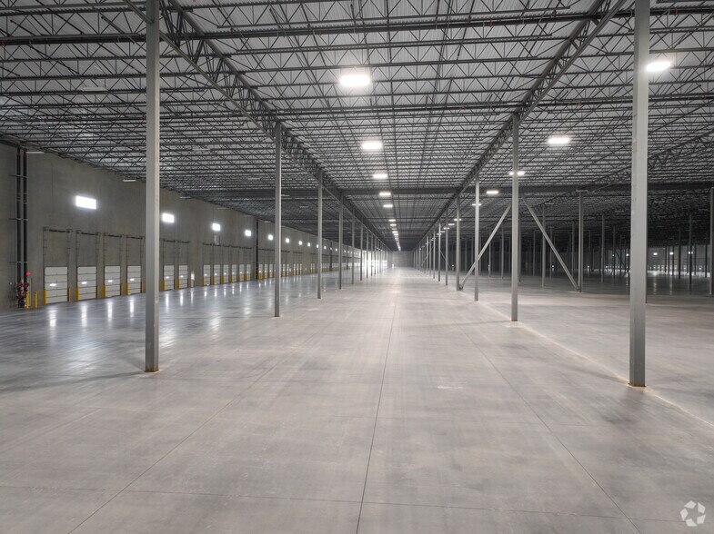 More Photos Of 1500 Delta Dr, Gastonia Distribution For Lease