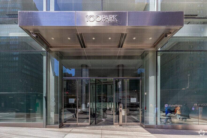 More Photos Of 100 Park Ave, New York Office For Lease