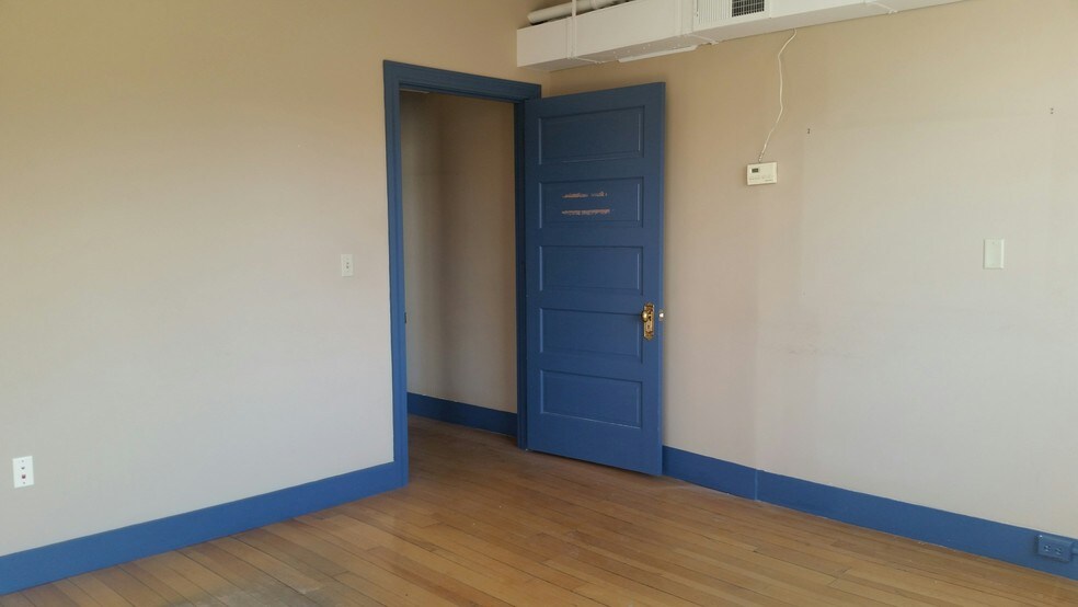 More Photos Of 31 S Main St, Concord General Retail For Sale