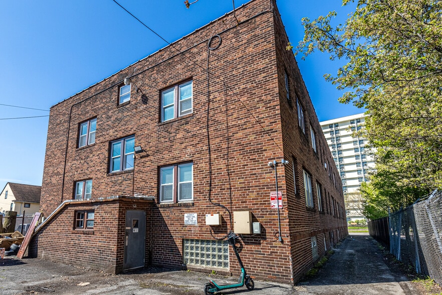 More Photos Of 312 Lake Ave, Rochester Apartments For Sale