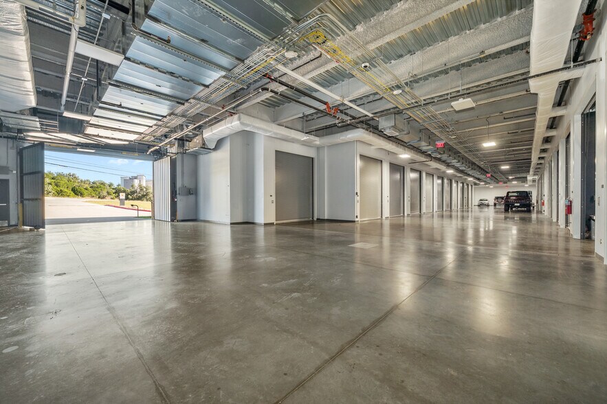 More Photos Of 4229 FM 620, Austin Showroom For Sale