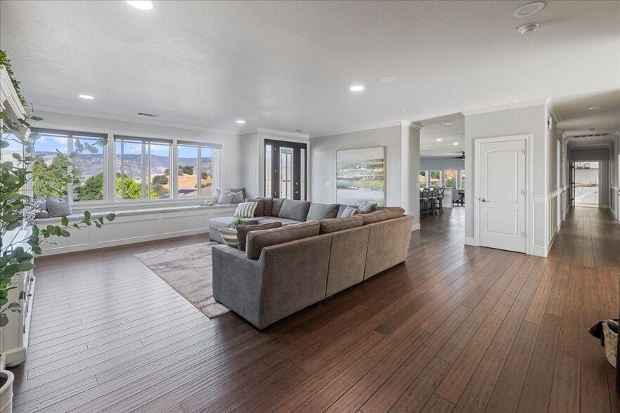 More Photos Of 6141 N Vine St, Vacaville Specialty For Sale