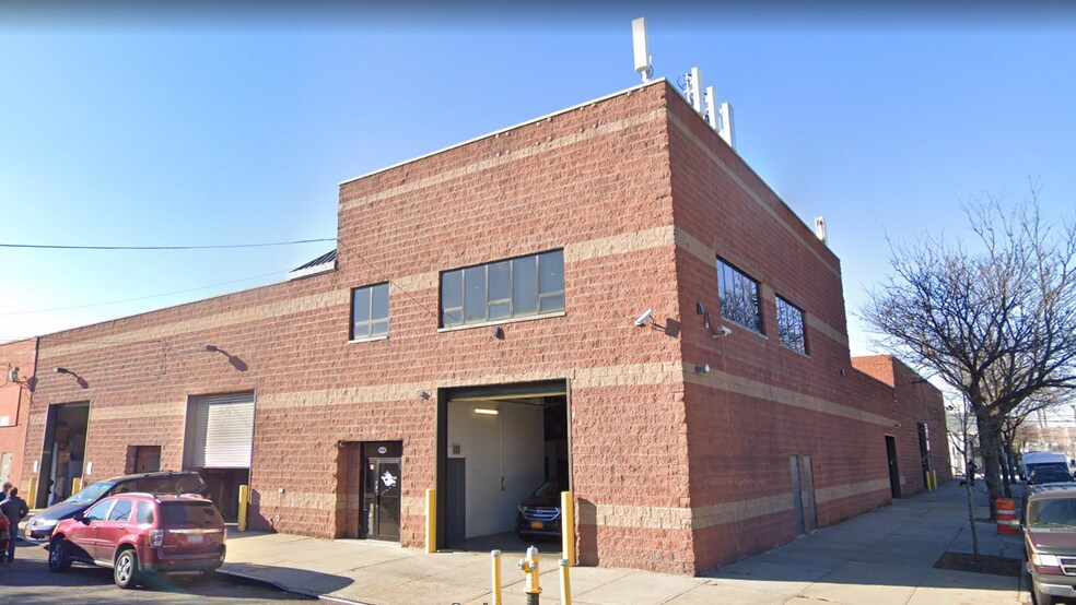 More Photos Of 1906 42nd St, Astoria Industrial For Lease