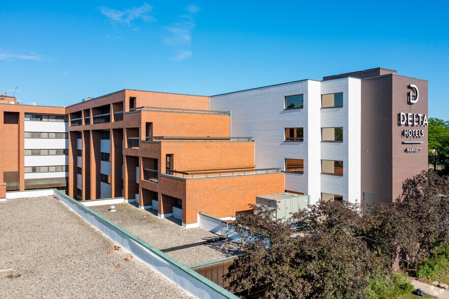 More Photos Of 7111 Washington Ave, Racine Hotel For Lease