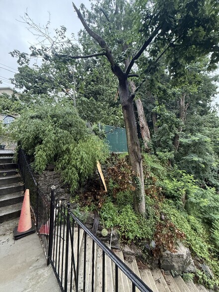 More Photos Of 529 Bryant Ave, Bronx Warehouse For Lease
