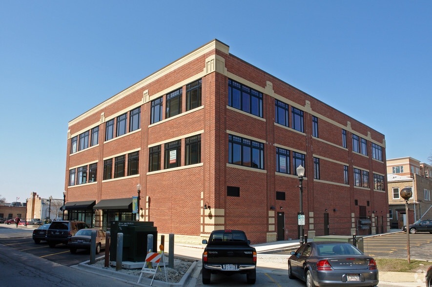 More Photos Of 5143-5151 Mochel Dr, Downers Grove Office For Sale