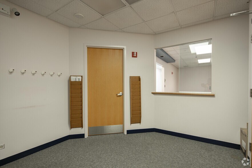 More Photos Of 1170 E Belvidere Rd, Grayslake Medical For Lease