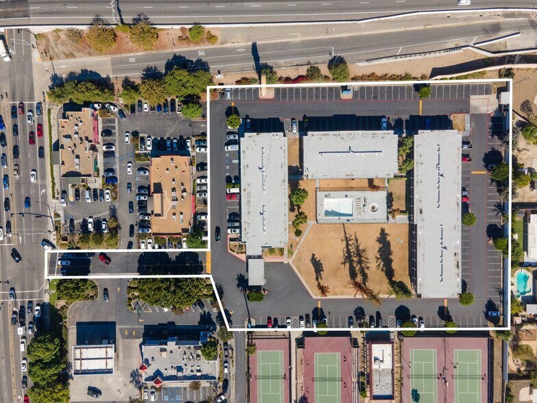 More Photos Of 840 S Indian Hill Blvd, Claremont Hotel For Sale