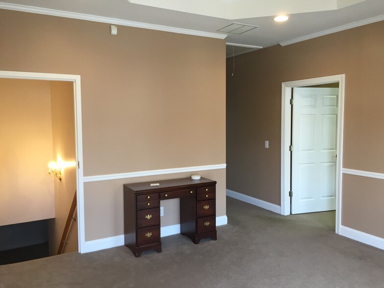 More Photos Of 106 Colony Park Dr, Cumming Office Residential For Lease