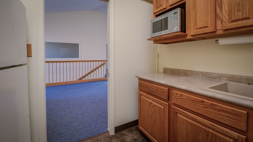 More Photos Of 8361-8379 Cherry Ln, Laurel Medical For Sale