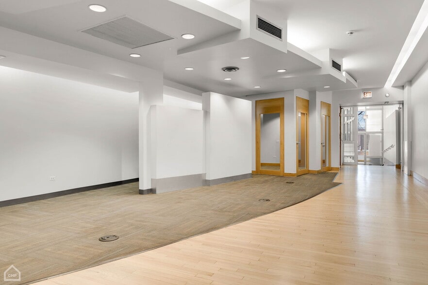 More Photos Of 1309-1311 E 57th St, Chicago Office For Lease
