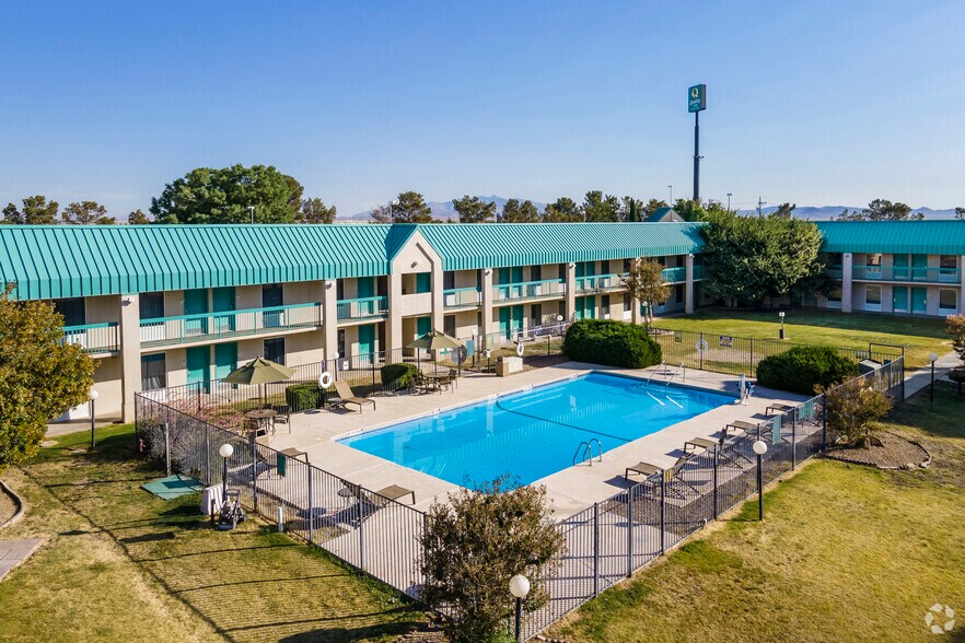 More Photos Of 4600 E Pine St, Deming Hotel For Sale