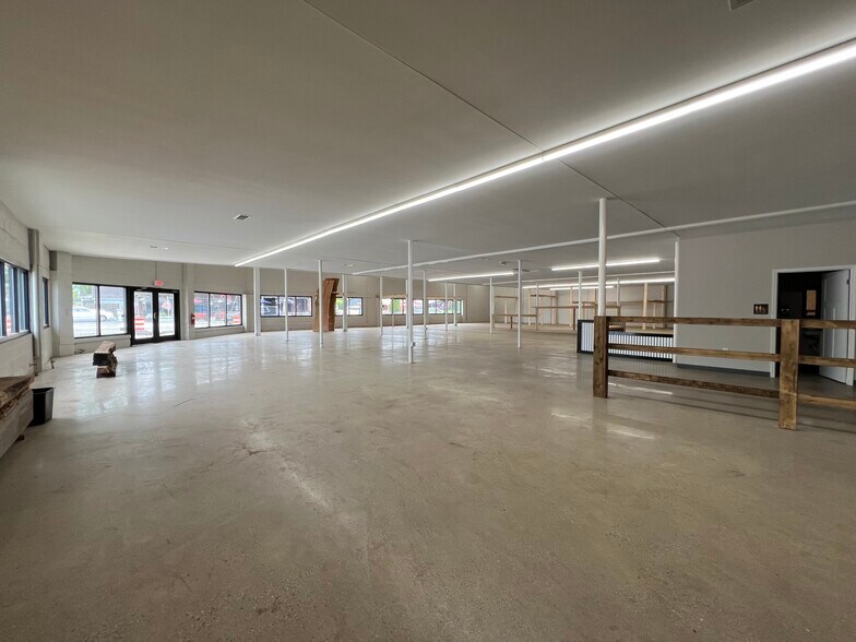 More Photos Of 135 E Broadway St, Fortville Storefront For Sale