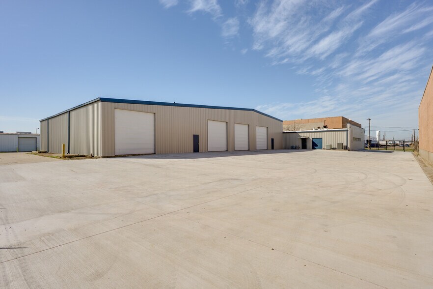 More Photos Of 4800 Cash Rd, Dallas Manufacturing For Lease