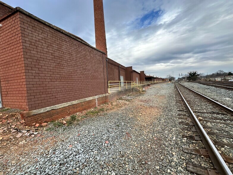 More Photos Of 1007 Lexington Ave, Salisbury Manufacturing For Sale