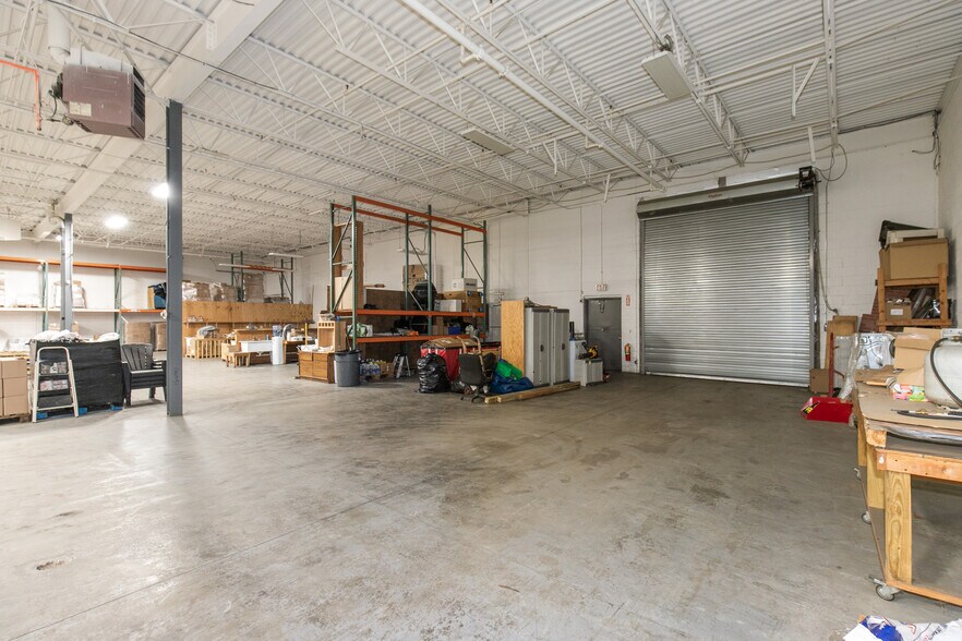 More Photos Of 161 Remington Blvd, Ronkonkoma Warehouse For Sale