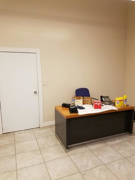 More Photos Of 4742-4746 W Rice St, Chicago Warehouse For Lease