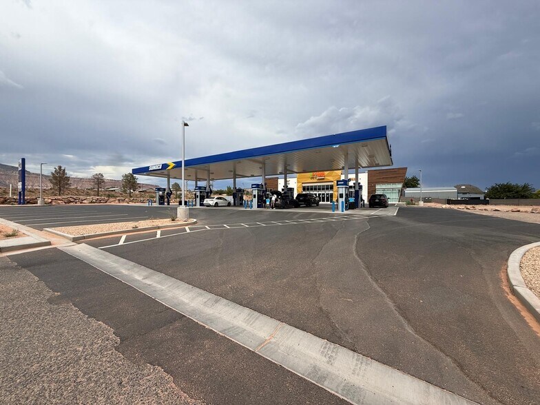 Primary Photo Of 393 W Hwy 9 Hwy, Virgin Service Station For Sale