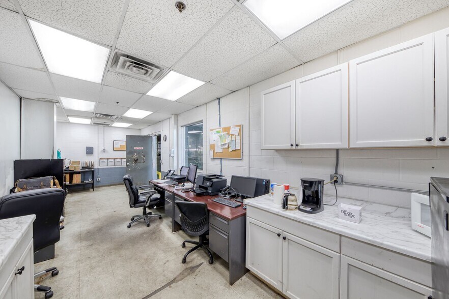 More Photos Of 3295 Dug Gap Rd, Dalton Warehouse For Sale