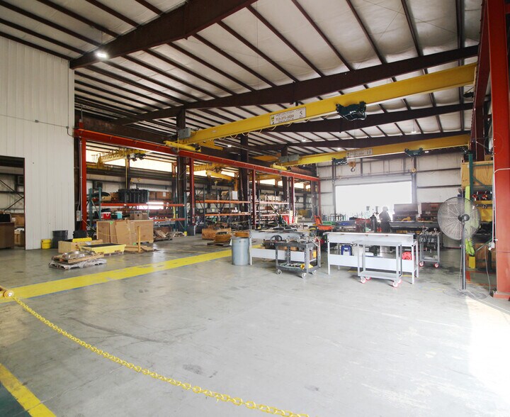 More Photos Of 11330 Brittmoore Park Dr, Houston Warehouse For Lease