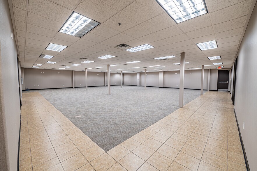 More Photos Of 6767 Spencer St, Las Vegas Industrial For Sale