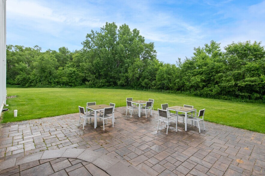 More Photos Of 940 S Hastings Ave, Saint Paul Park Office For Sale