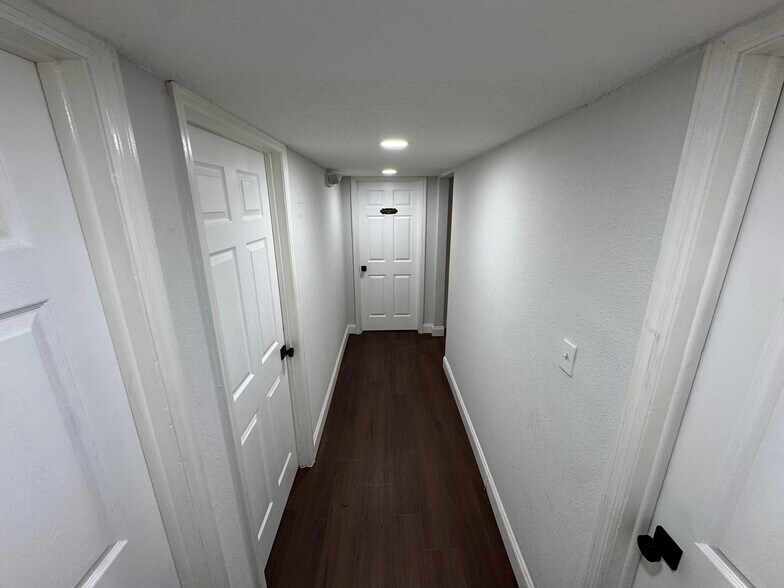 More Photos Of 641 W Fairbanks Ave, Winter Park Office For Lease