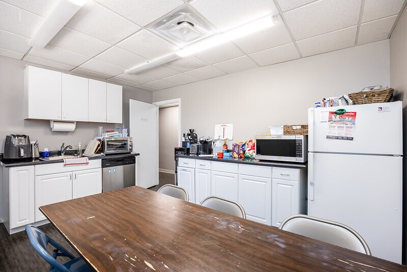 More Photos Of 1117 Washington St, Highland Medical For Sale