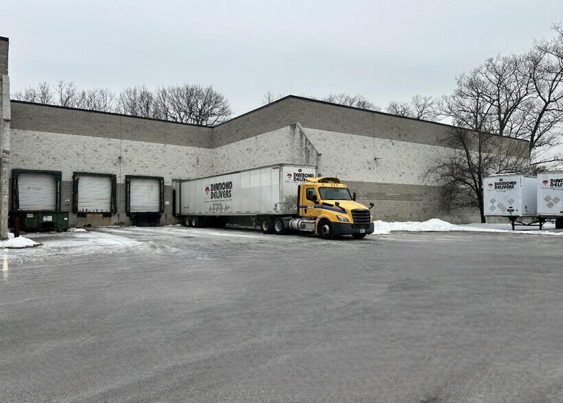 More Photos Of 29 Park Way, Upper Saddle River Manufacturing For Lease
