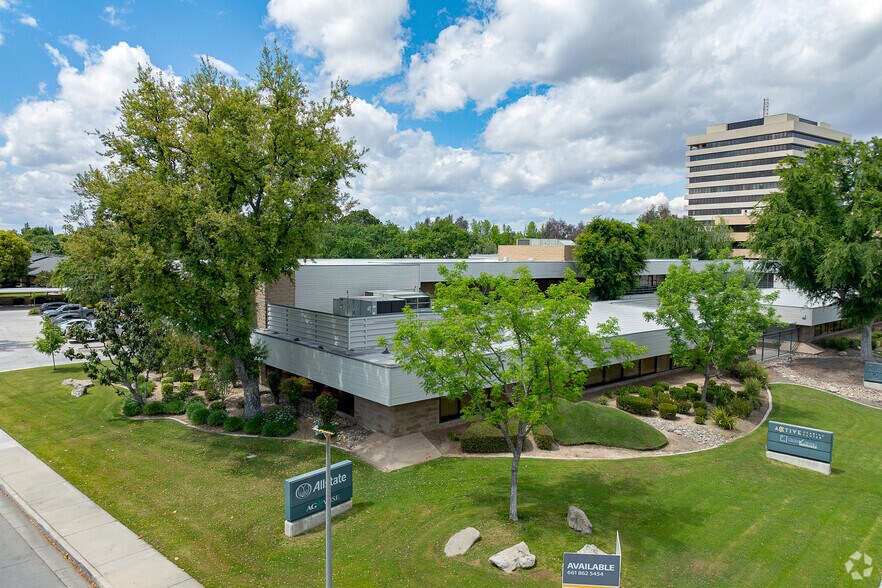 Primary Photo Of 5100 California Ave, Bakersfield Office For Lease