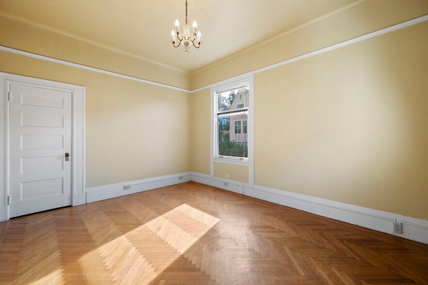 More Photos Of 2 Hugo St, San Francisco Multifamily For Sale