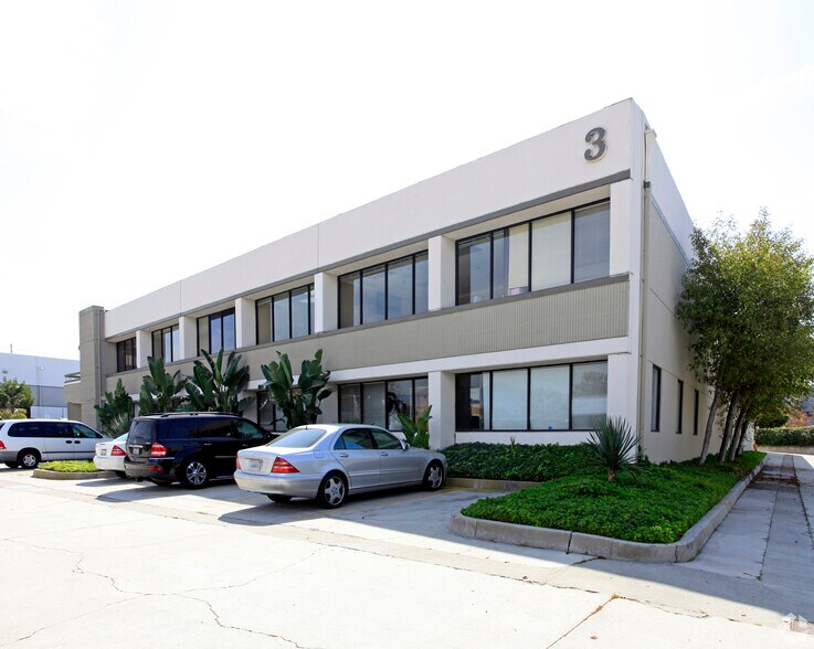 More Photos Of 3 Whatney, Irvine Research And Development For Sale