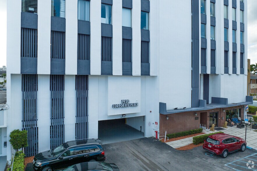 More Photos Of 1920 E Hallandale Beach Blvd, Hallandale Beach Medical For Lease