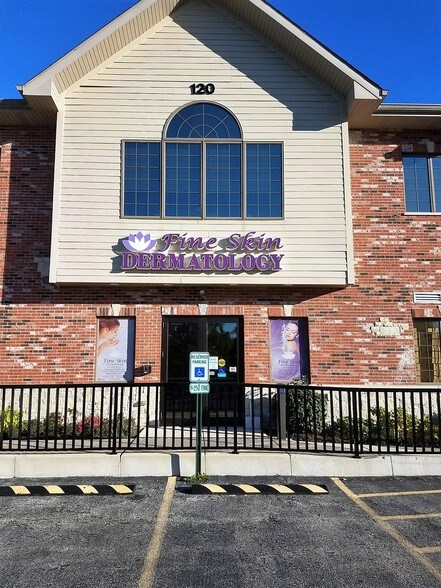 More Photos Of 120 Batson Ct, New Lenox Office For Lease