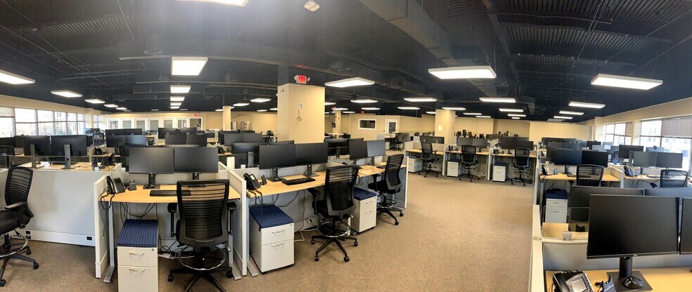More Photos Of 100 S Salina St, Syracuse Office For Lease
