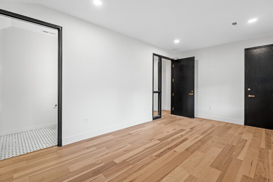 More Photos Of 915 Bridge St, Winston-Salem Office For Lease