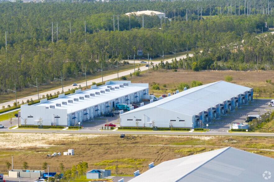 More Photos Of 12210 Itec Haul Dr, Fort Myers Light Distribution For Sale